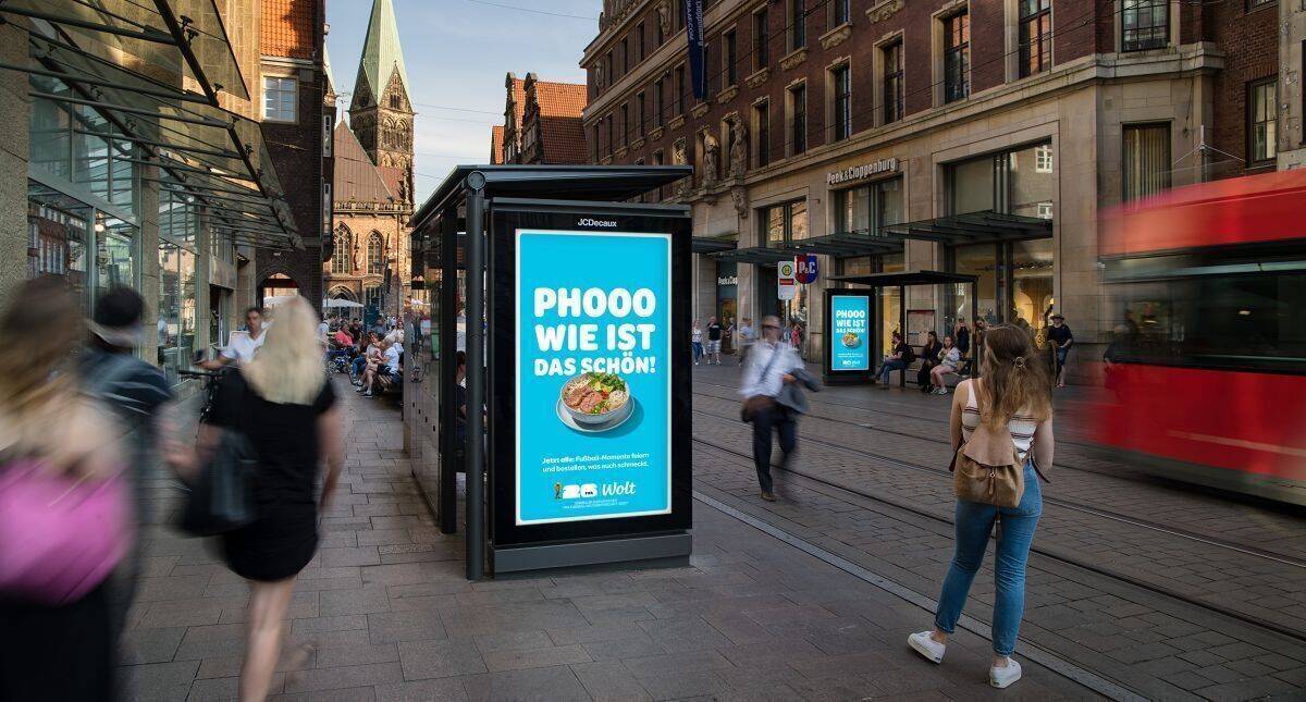 DOOH ist ein Baustein der Kampagne - neben CTV und anderen Medien. 