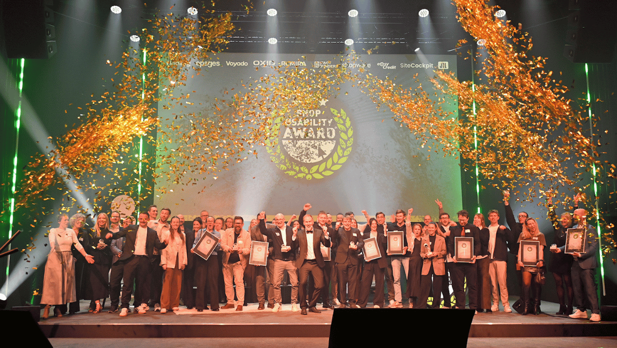Alle Gewinner auf der Bühne des 18. Shop Usability Award