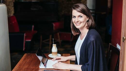 Tanja Lenke ist Gründerin von she-preneur, einer Business-Weiterbildungs-Plattform & Community für selbstständige Frauen.