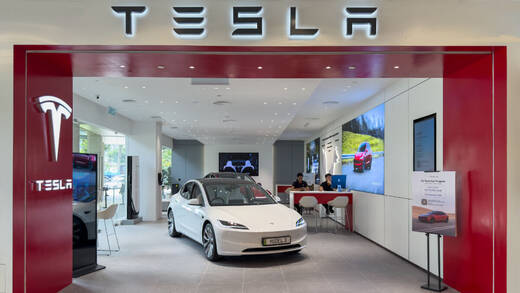 Tesla: In KI-Dialogen sichtbarer als alle anderen Fahrzeugproduzenten.