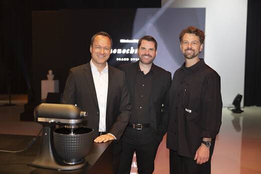 Jan Reichenberger, Chad Ries und Steffen Jensen (v.l.) berichten im Interview über die neue Mediastrategie von Kitchen Aid.
