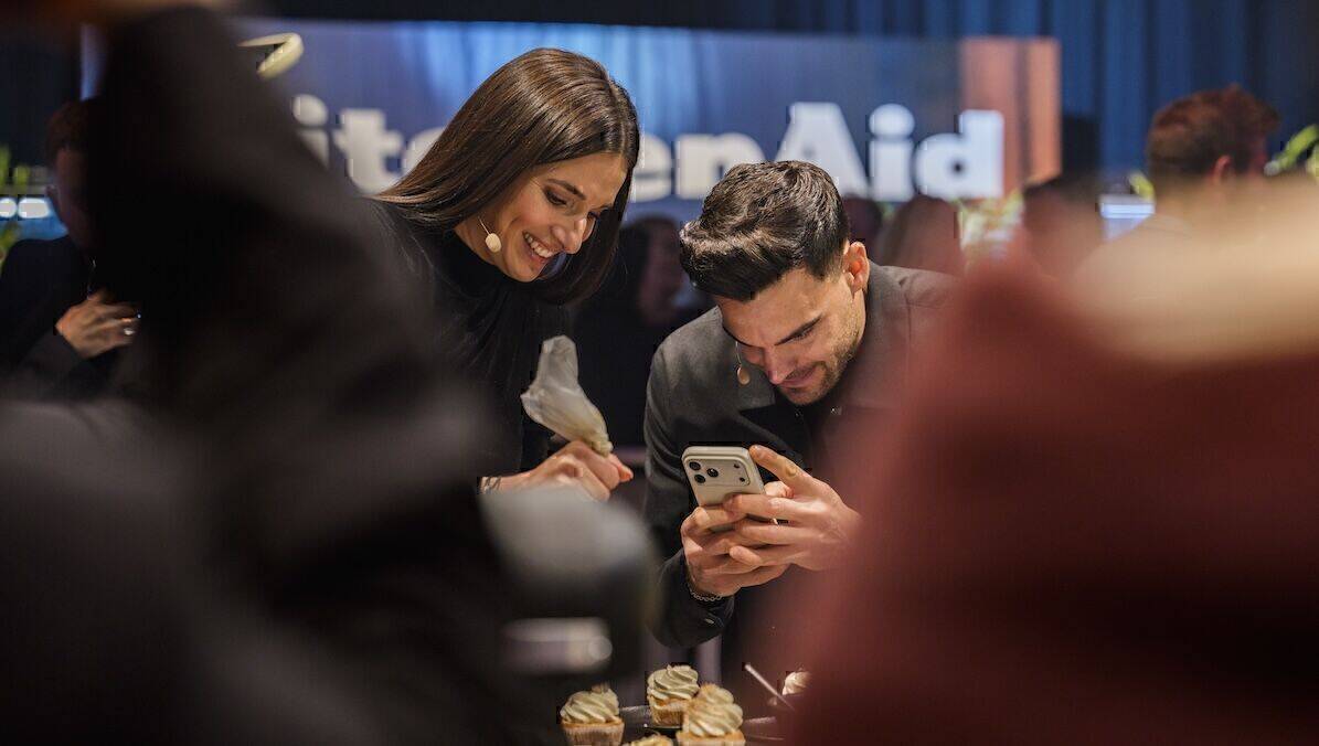 Sally Özcan und Stefano Zarrella sollen als neue Kitchen-Aid-Gesichter die Marke emotionalisieren und nahbarer machen.