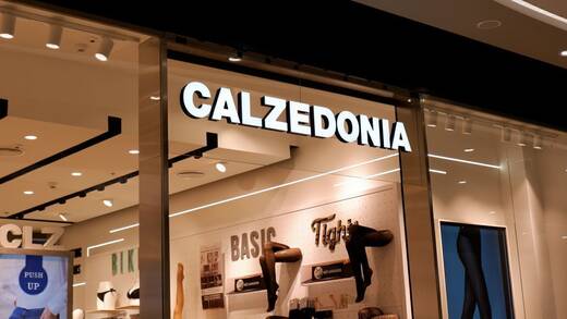 Calzedonia ist die etablierte Marke, aber Saint Sass hat die treuere Community.