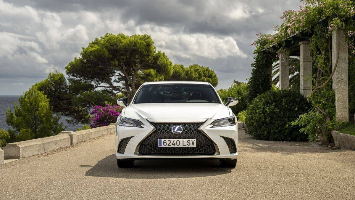 Lexus ES 300h