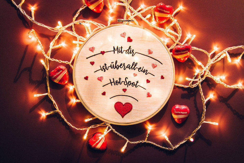 Ein Valentinsspecial von FischerAppelt, speziell für Werber: Das Projekt Agencystitchery
